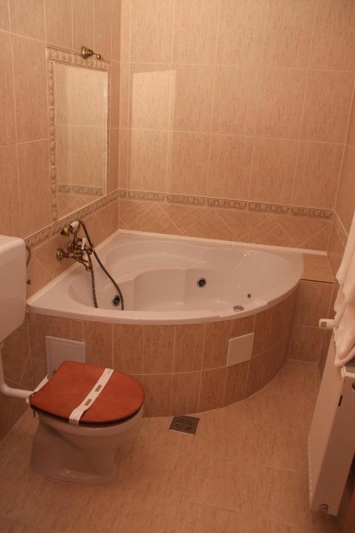 Hotel Ozon 哈尔吉塔拜 客房 照片